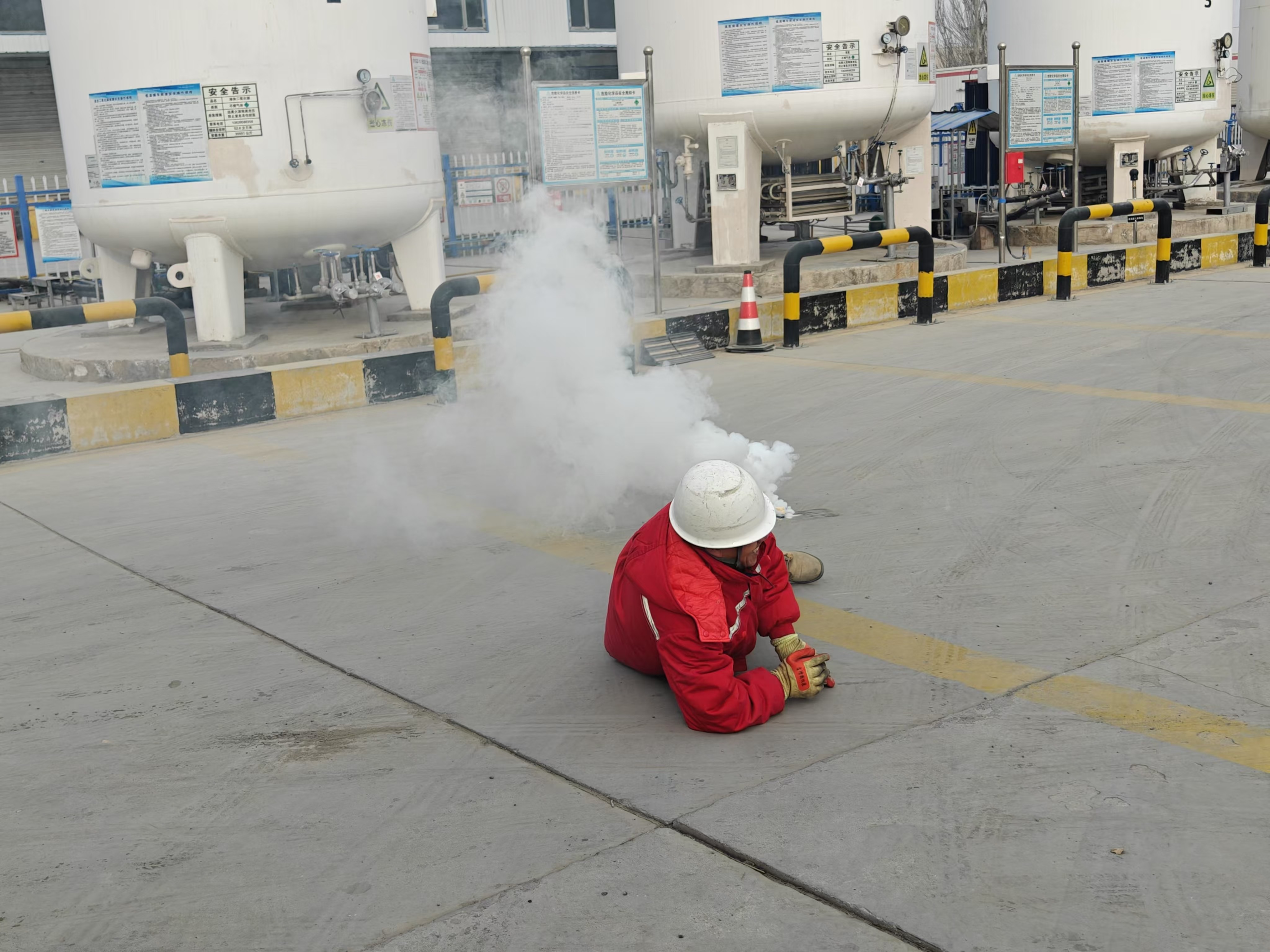 銀川永隆氣體有限公司|寧夏永隆氣體公司｜銀川氧氣銷售公司｜銀川氮?dú)怃N售公司|銀川干冰銷售公司｜銀川二氧化碳銷售公司｜銀川氫氣銷售公司｜寧夏氧氣銷售公司｜寧夏氮?dú)怃N售公司|寧夏干冰銷售公司｜寧夏二氧化碳銷售公司｜寧夏氫氣銷售公司